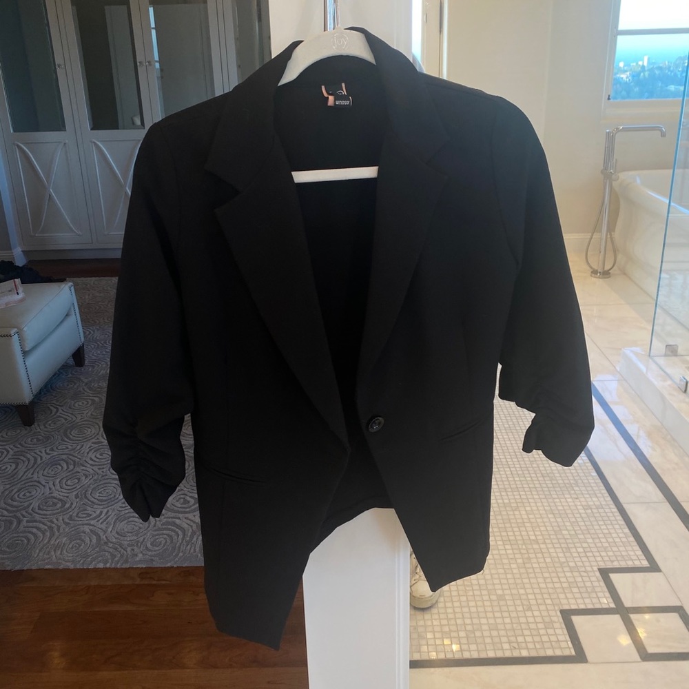 Black Blazer! - Picture 5 of 5